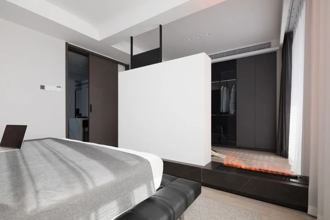 119㎡现代住宅，黑白硬朗，静谧生活