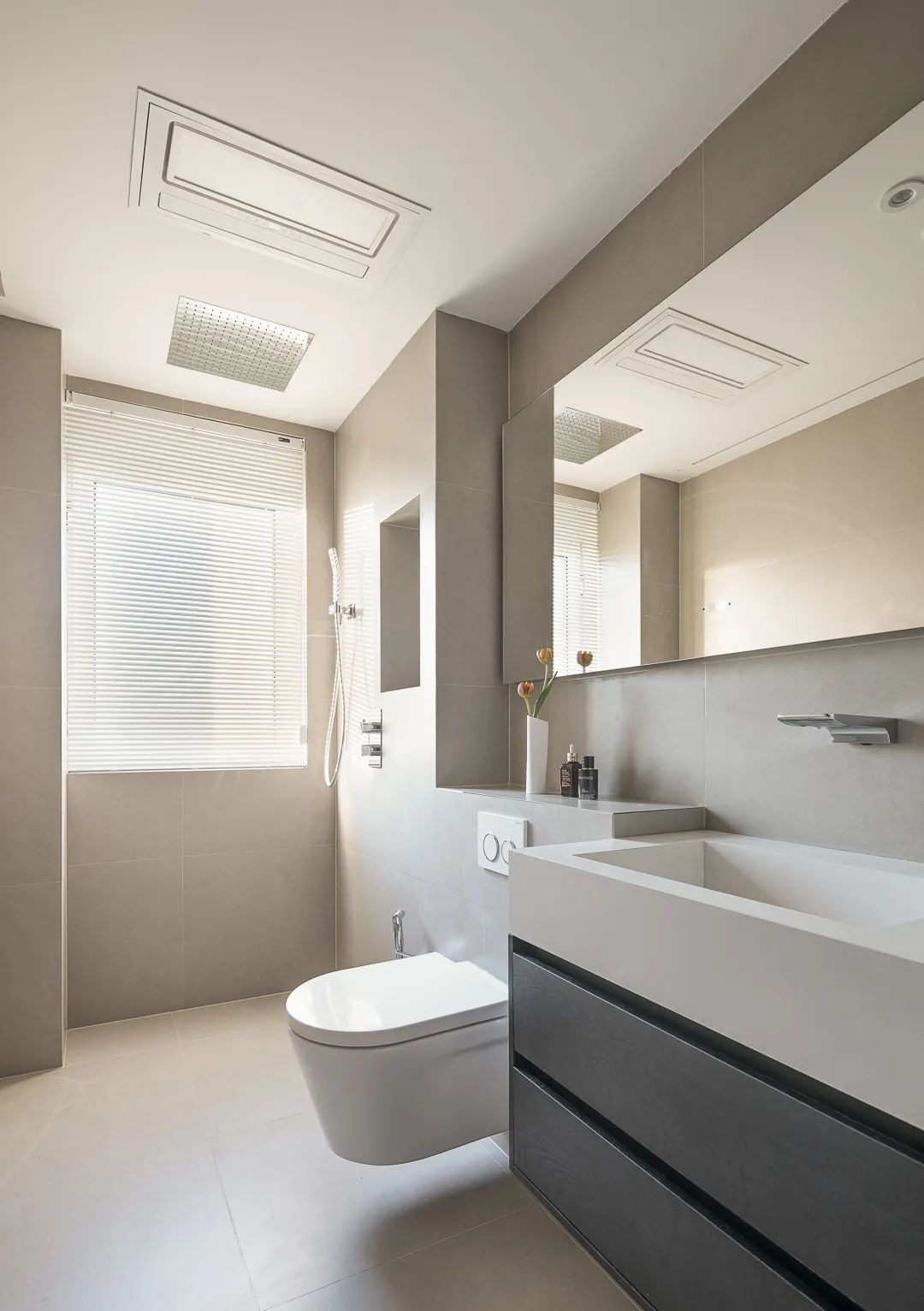 119㎡现代住宅，黑白硬朗，静谧生活