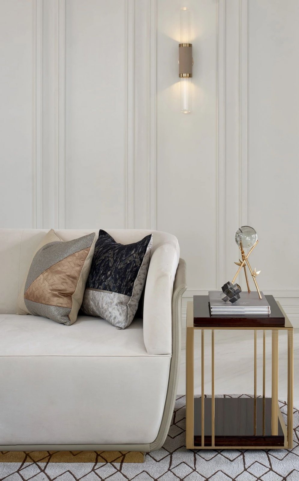 中性色作为空间主色调，搭配以暖温度的姜黄!