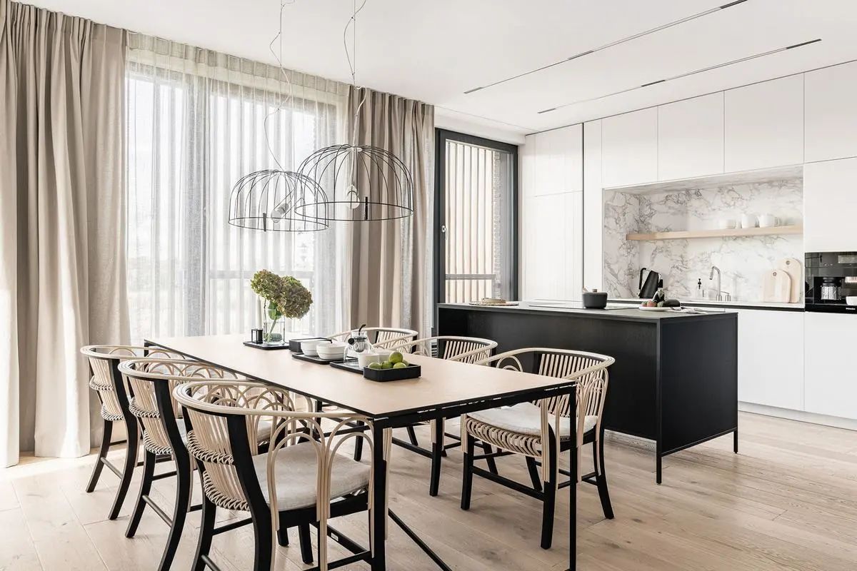 简雅而素淡的现代公寓