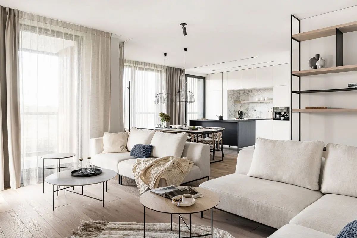 简雅而素淡的现代公寓