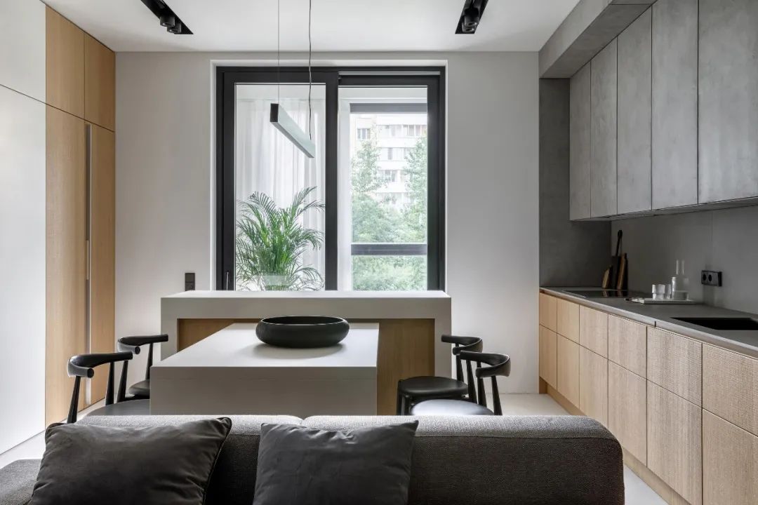 116m&sup2; 私宅，简约风格下，却有着强大的收纳空间。
