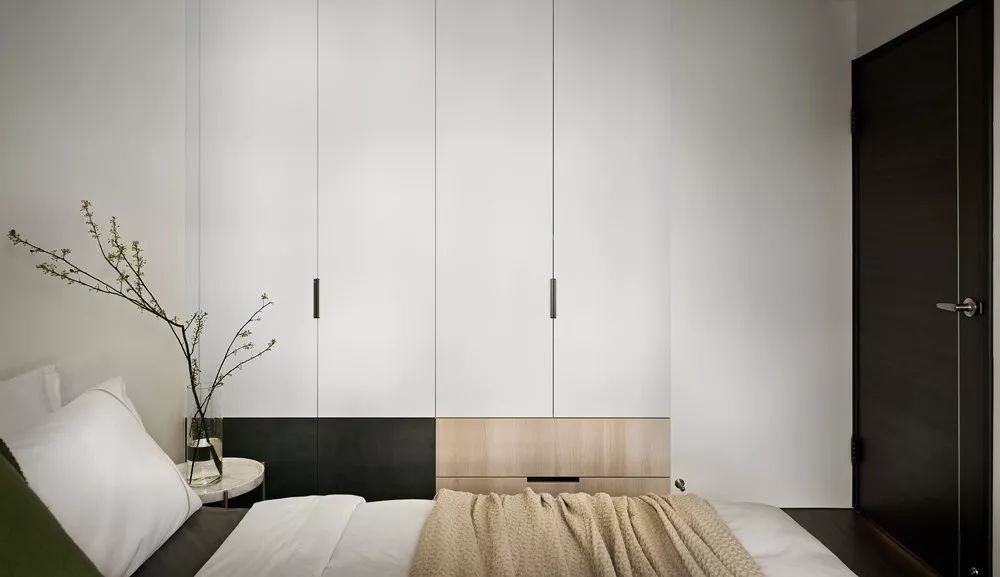 一位家装设计师，给自己136m&sup2;的三居室，设计成了现代简约风！