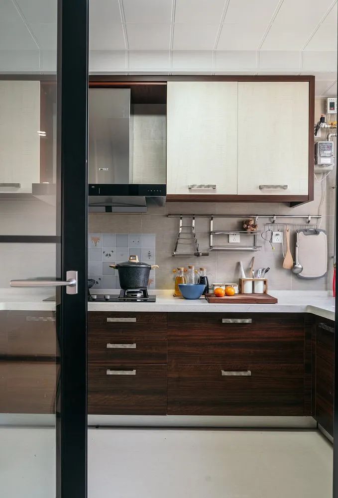 简单装修的简约风新房，软装布置超舒适，大气简约！