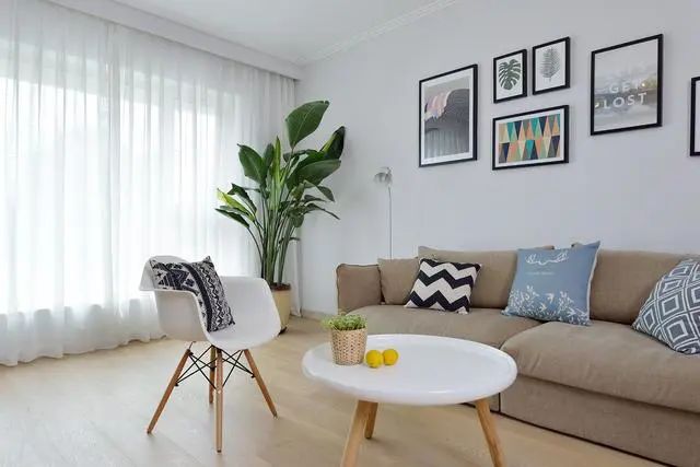 原木简约北欧三居室，全屋不吊顶，同样很时尚