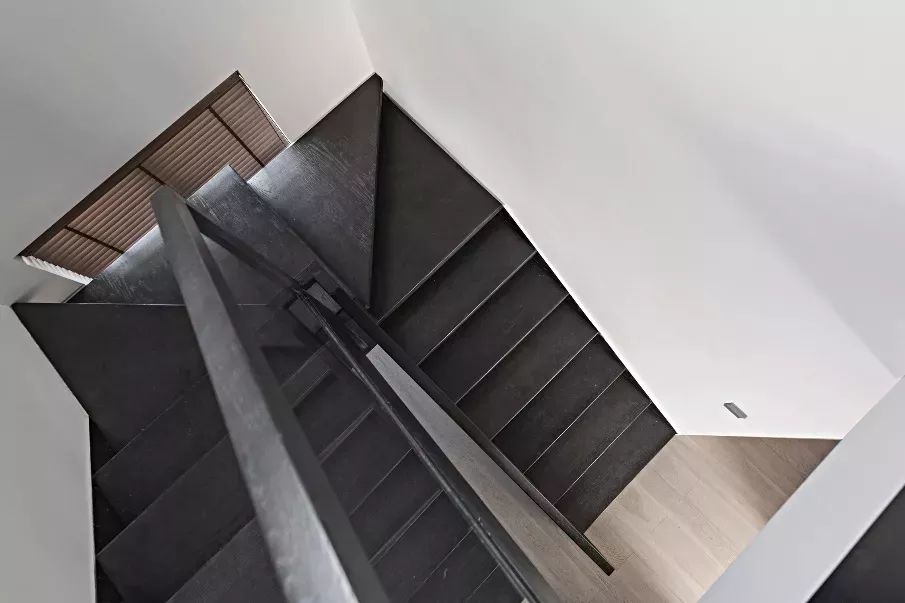 155㎡现代跃层，简素优雅，气质之家