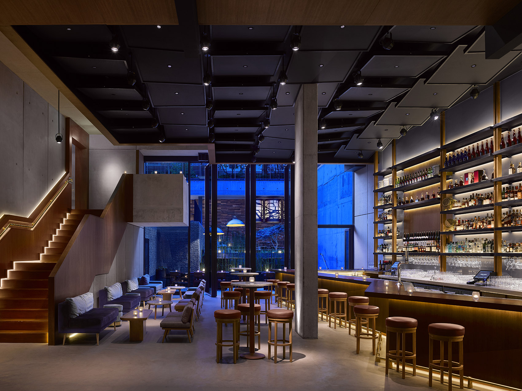 假日酒店装修设计实景案例，颇具东方气息的装饰