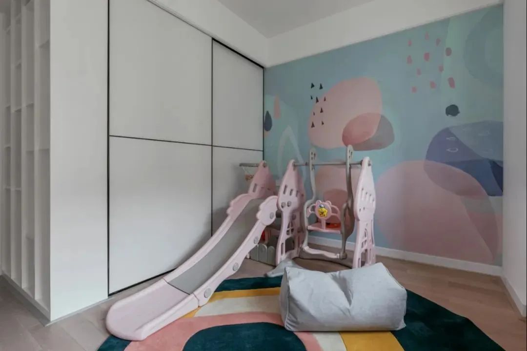 119㎡简约轻奢，简单的空间，轻奢的软装，营造华丽舒适感