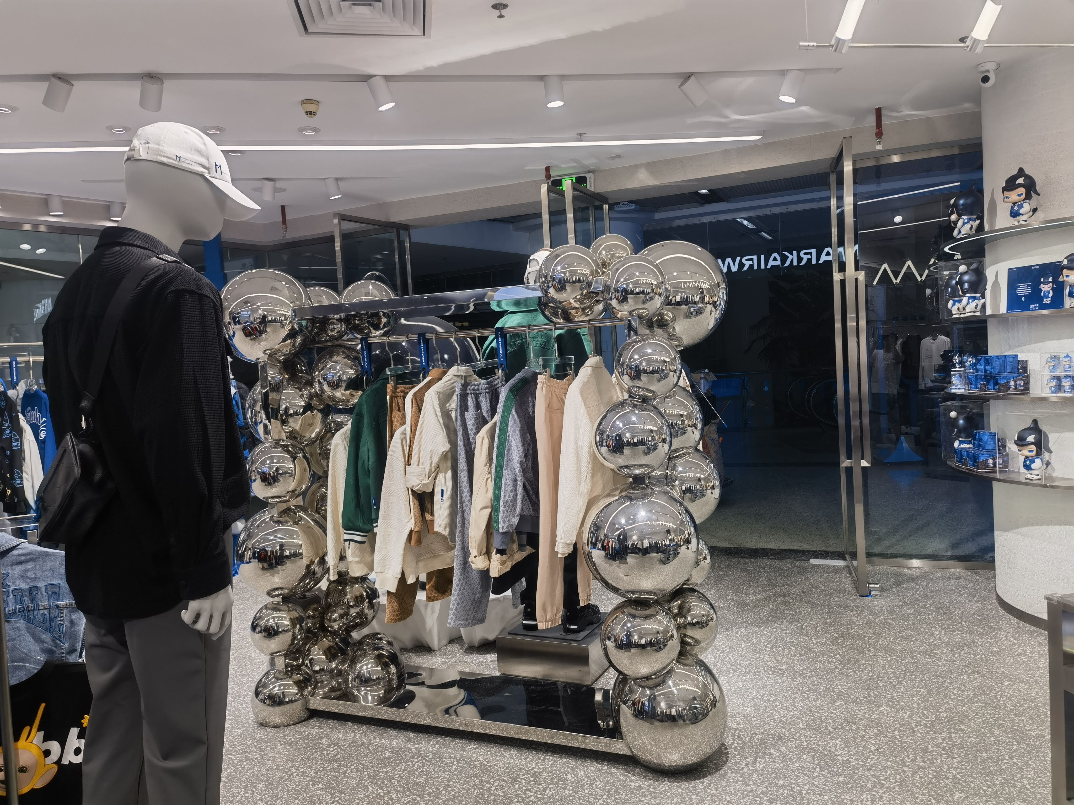 深圳福田区下沙kk one马克华菲店铺