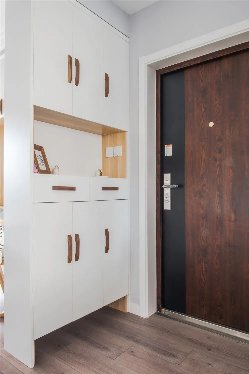 小户型必看！85㎡现代简约两居，这样设计好温馨