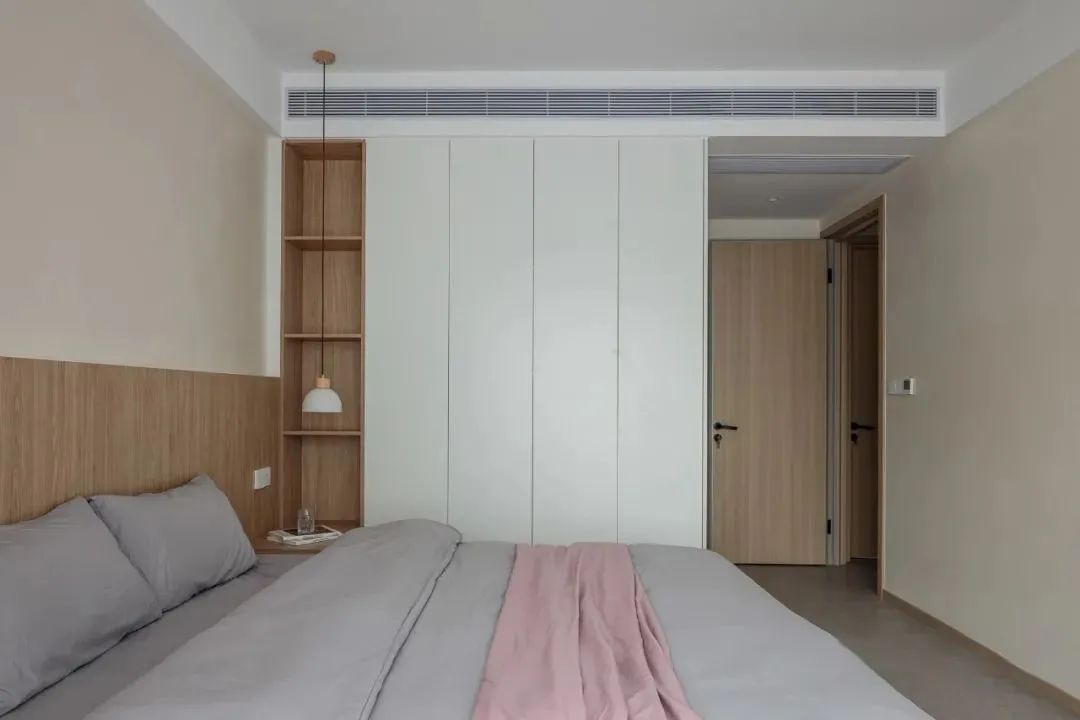 147㎡现代简约：木色、白色做空间基调，充满爱与乐的温馨空间！
