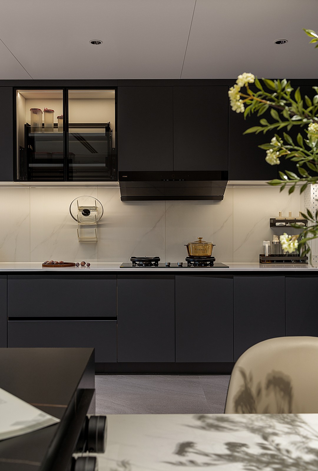 简洁有力 静默无声