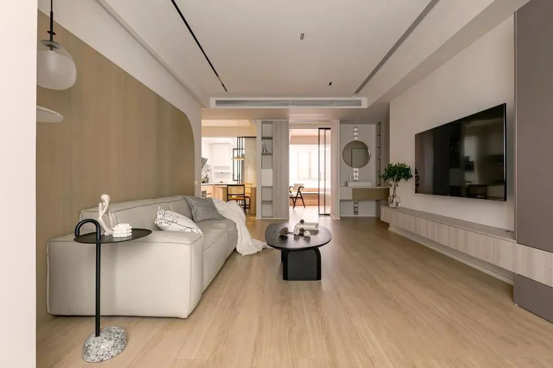 105㎡现代简约：木色穿插于全屋，构建简单而温馨的住宅！