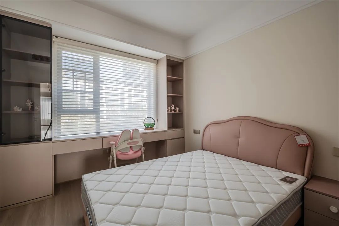 155㎡现代简约：大面积收纳设计&times;暖咖色，有序规整空间！