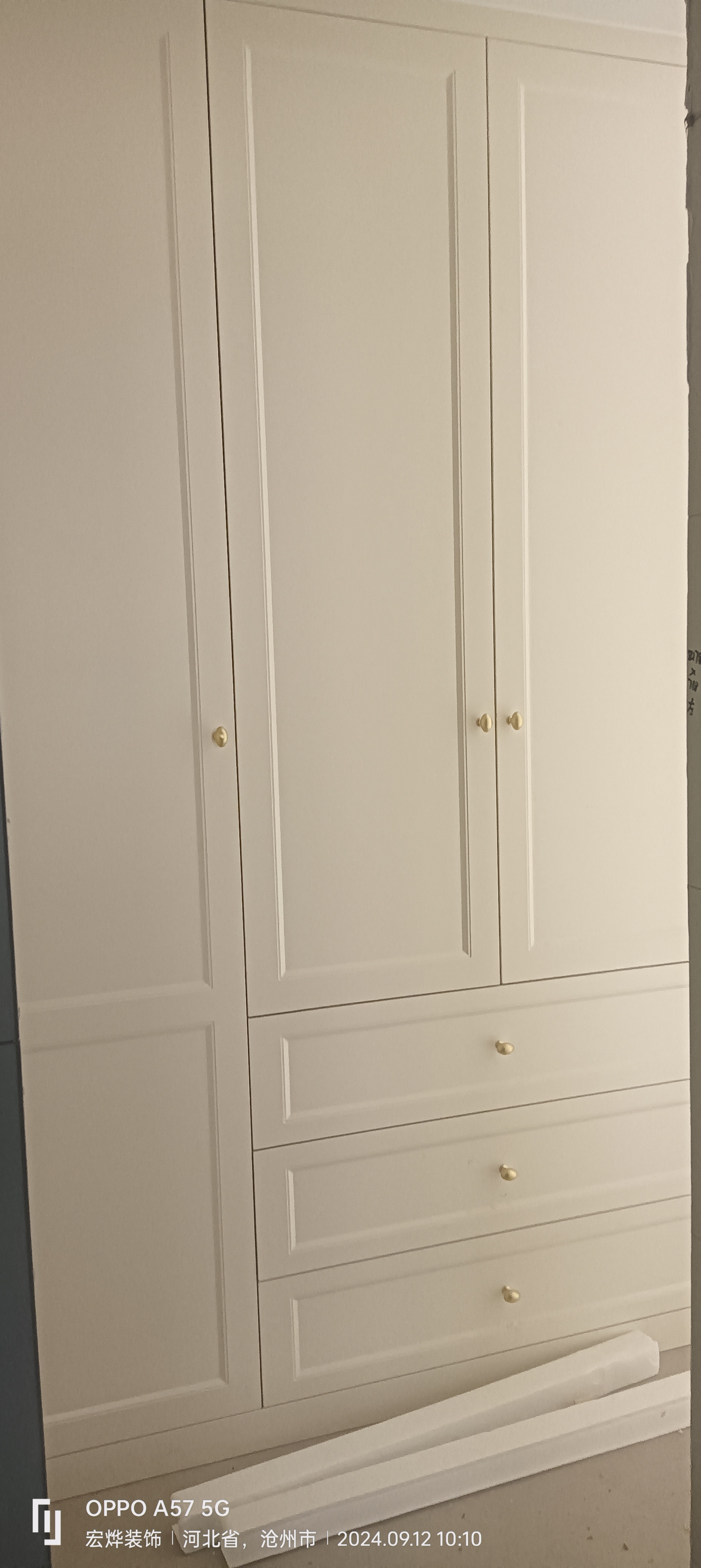 简美装修，风格以简洁明快为主旨，摒弃繁琐的装饰和冗余的家具，用精致的设计和实用的功能，打造，工地现场