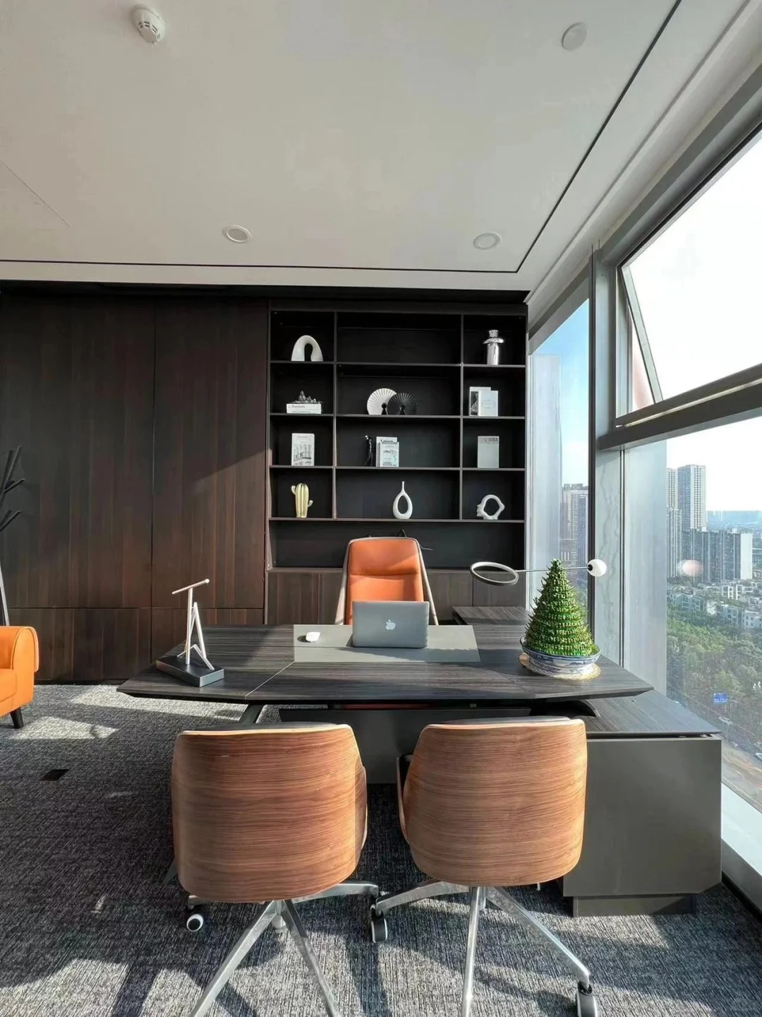 高端办公室装修设计案例分享