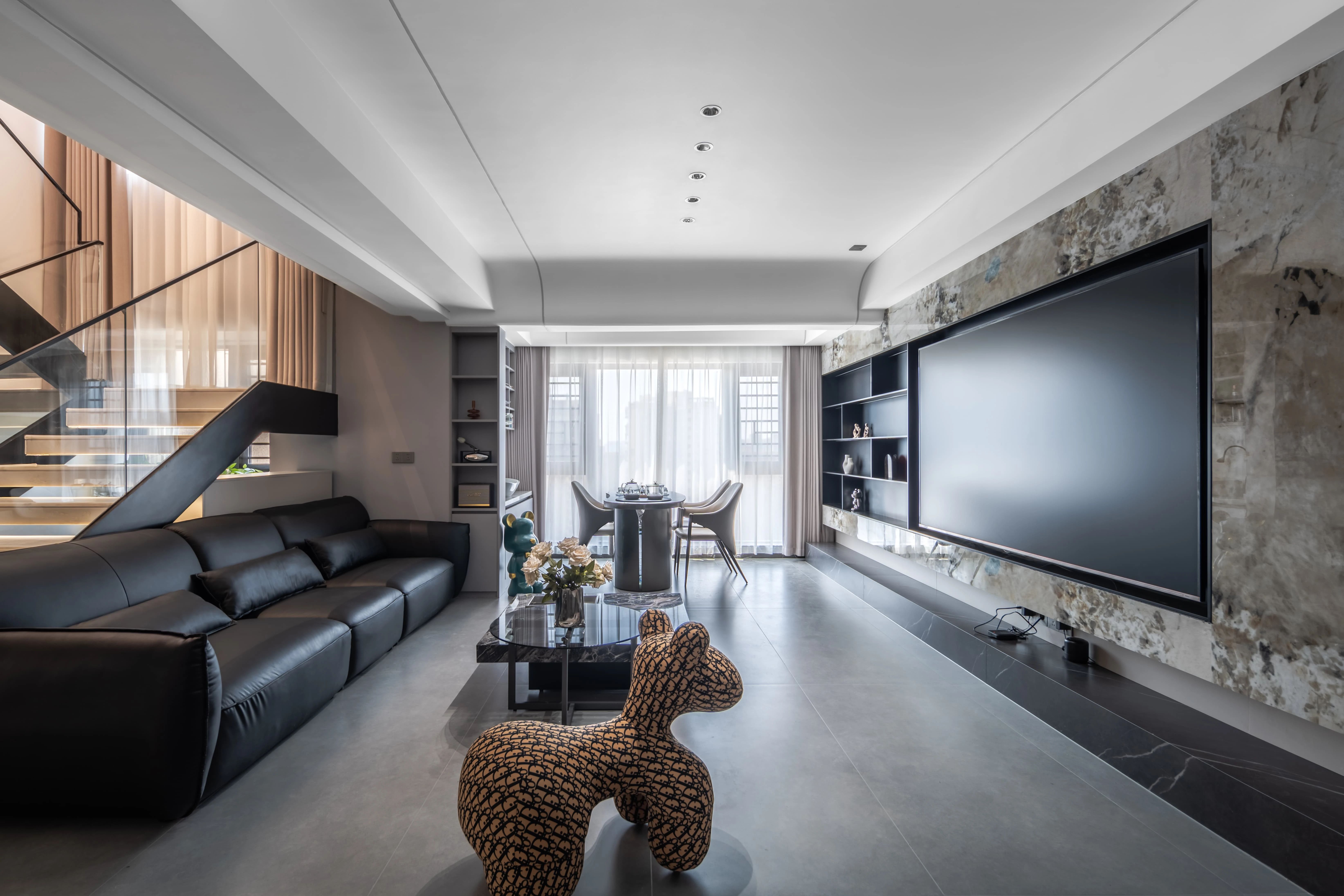 220㎡意式极简：无主灯设计，从极简中窥见家的质感！