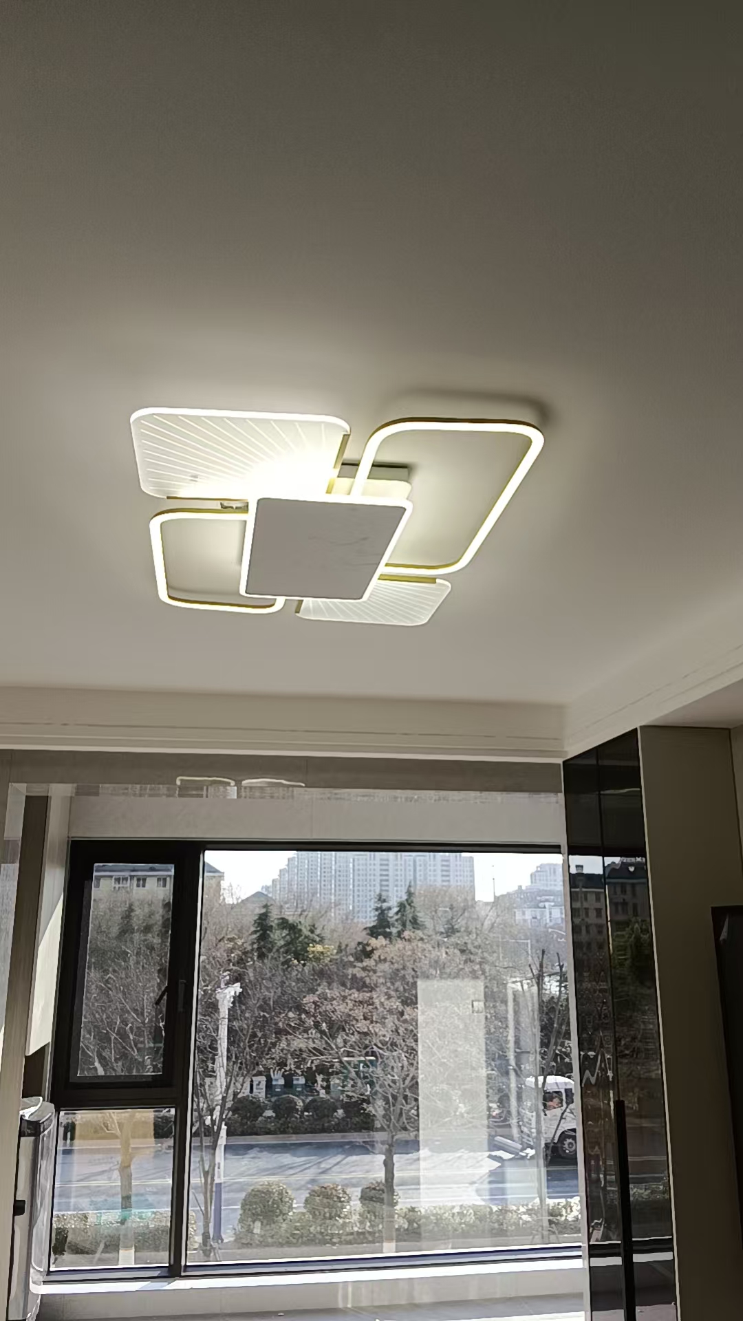 盛悦天宸 全瓷砖上墙装修效果 业主非常满意 入住感 永久的新房子 好打理 上档次