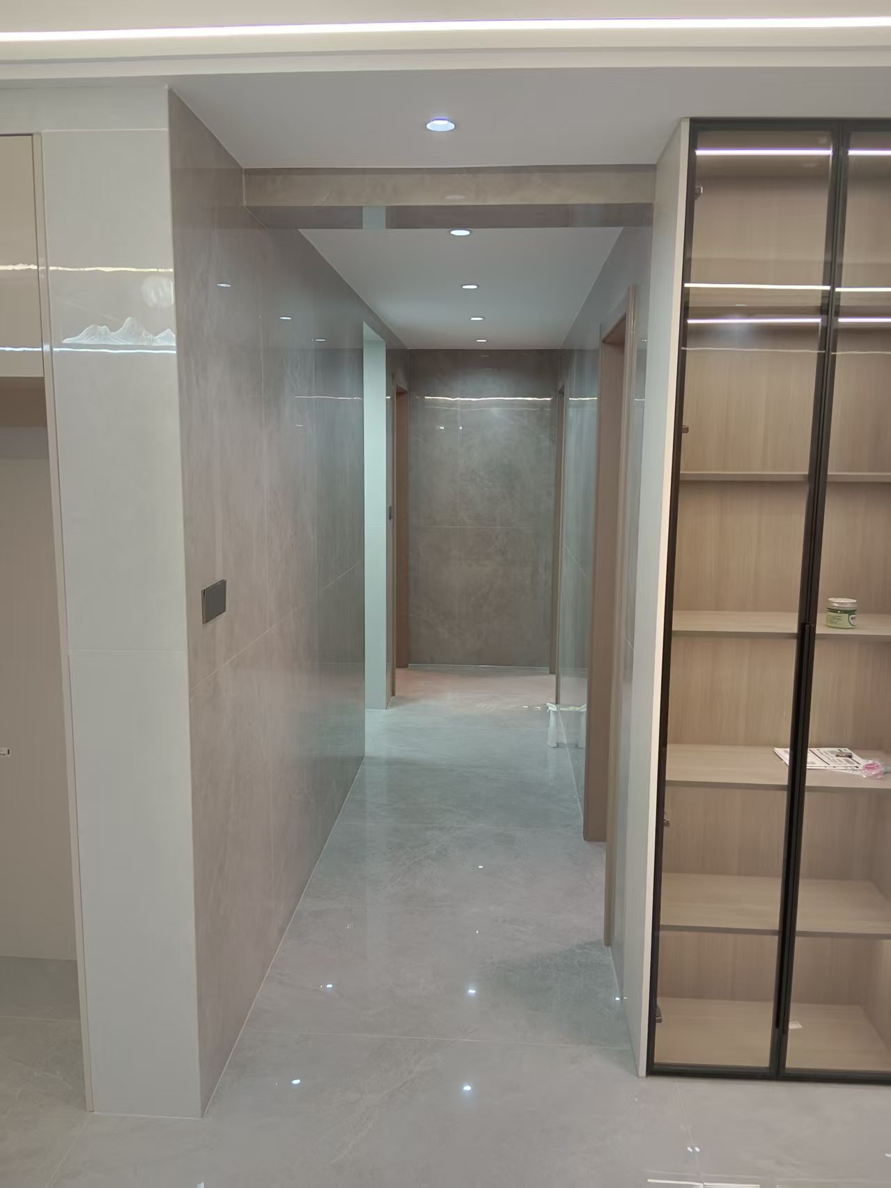 盛悦天宸 全瓷砖上墙装修效果 业主非常满意 入住感 永久的新房子 好打理 上档次