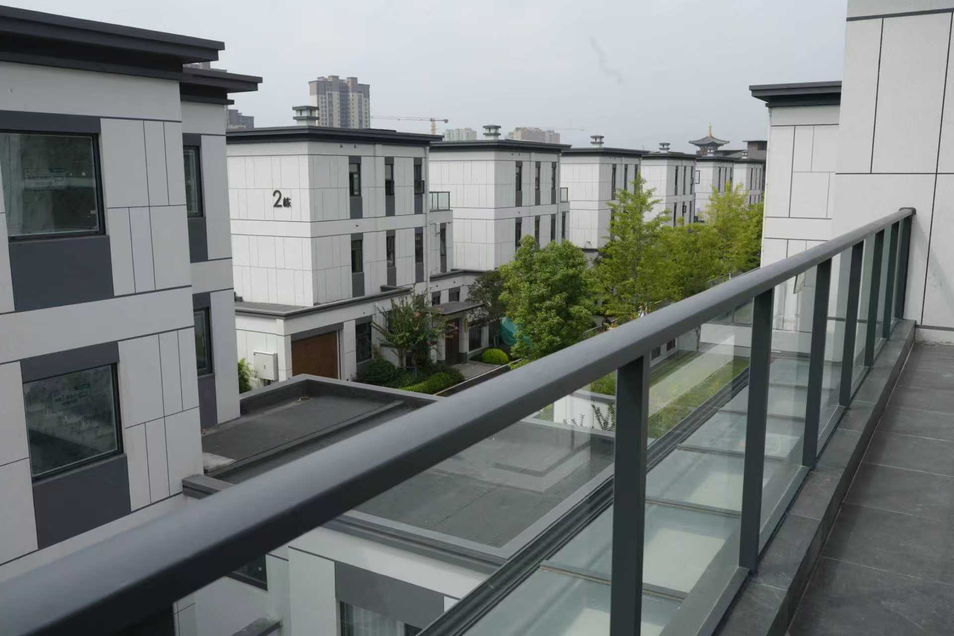 安居一号320平方原木极简