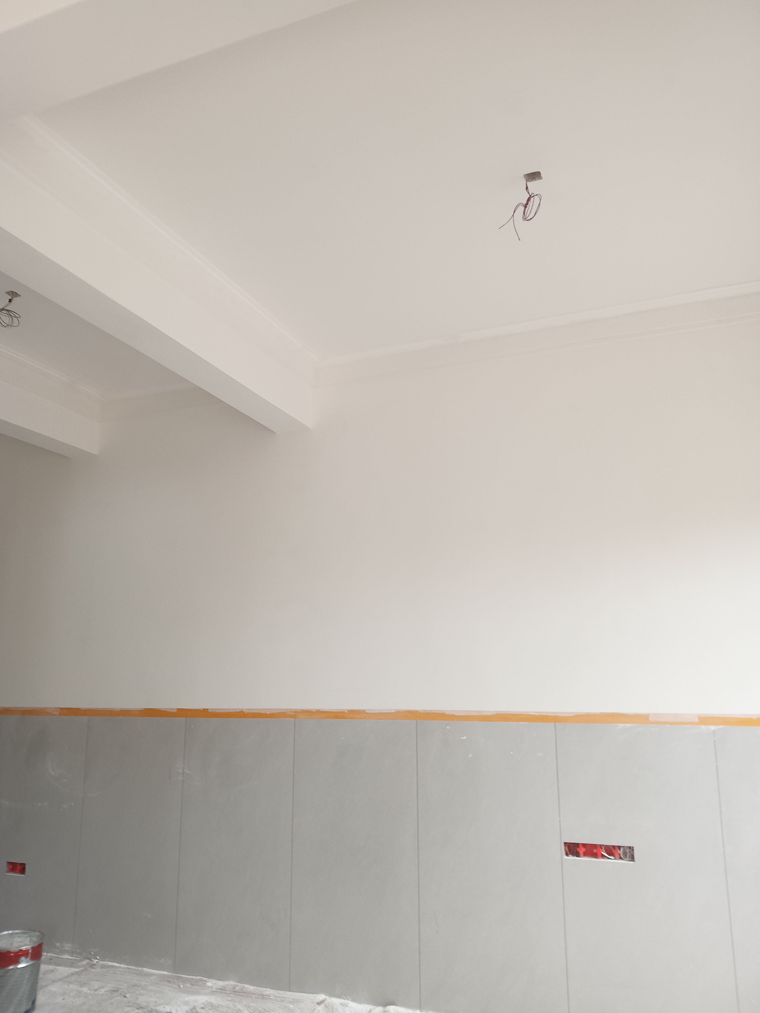 农村自建别墅第一遍油漆施工及外墙漆施工