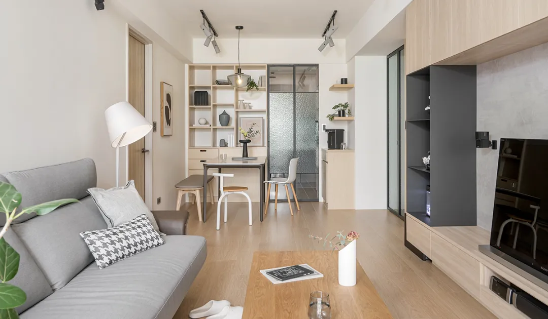 73㎡北欧风小户型，全屋大白墙+木质家具，干净又清爽