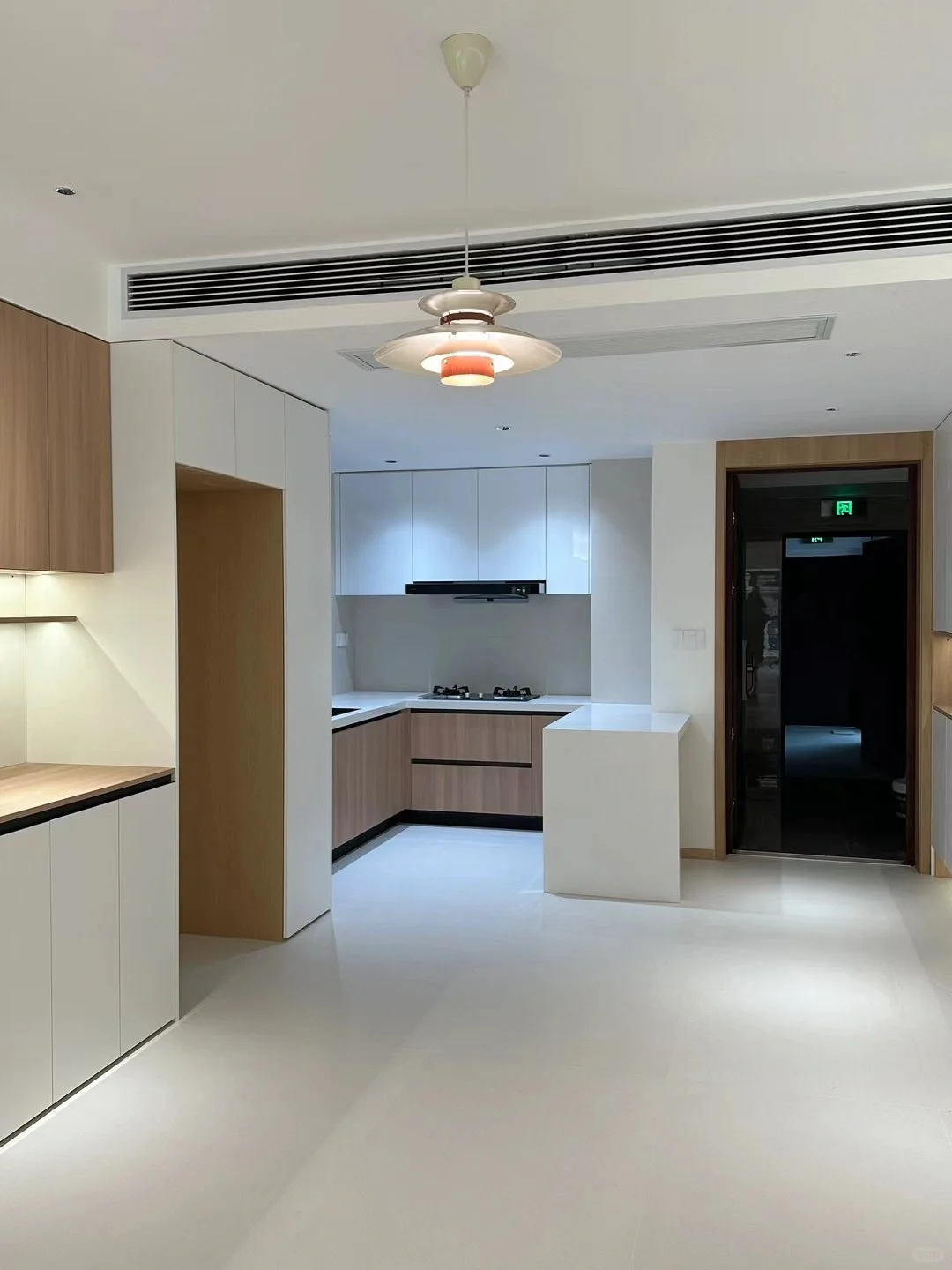 130平油漆工完工照 话说的再好。效果图做的再好，要能落地才行！