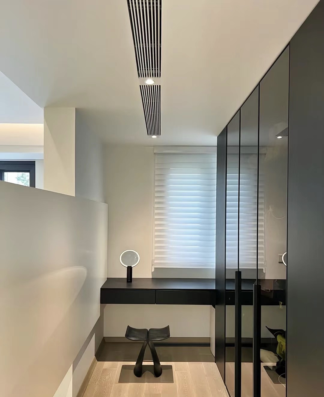 105m&sup2;现代极简装修风 极简现代风是一种简约而不失优雅的装修风格