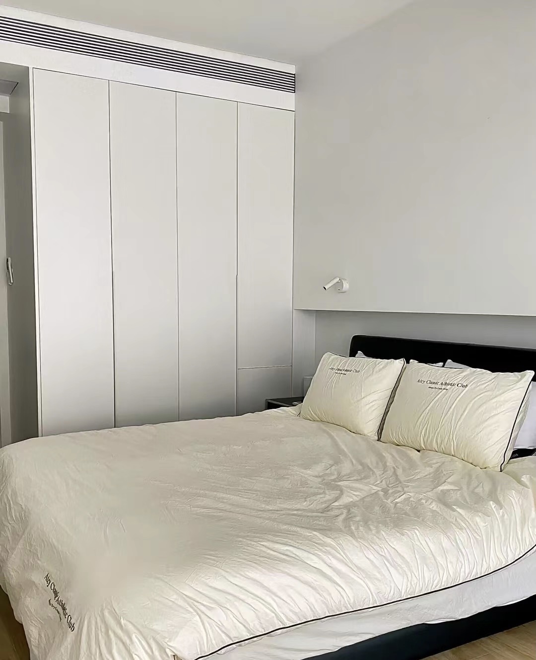 105m&sup2;现代极简装修风 极简现代风是一种简约而不失优雅的装修风格