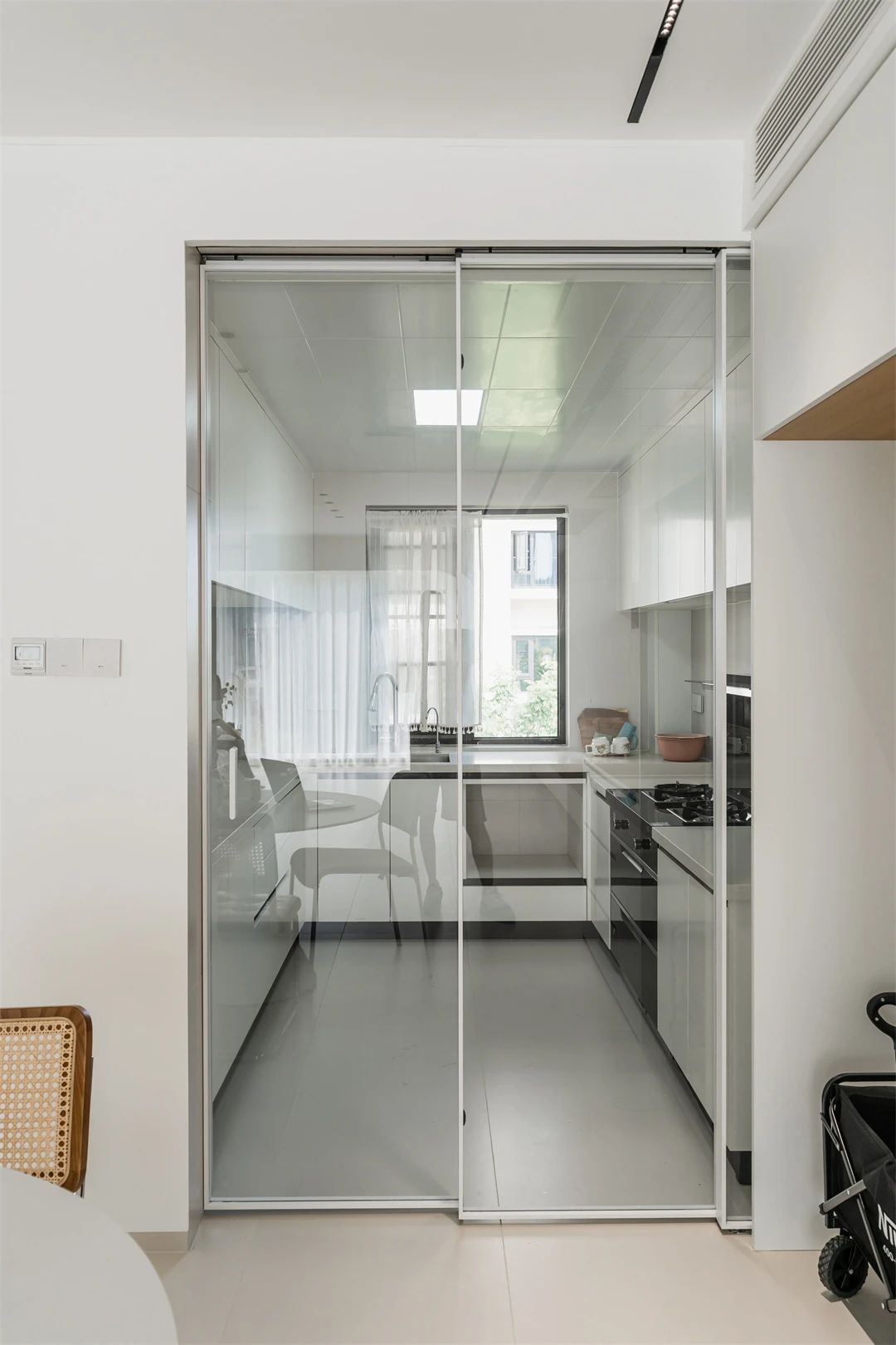 120平简约风格，简约用色搭出温情，越简单反而越高级！