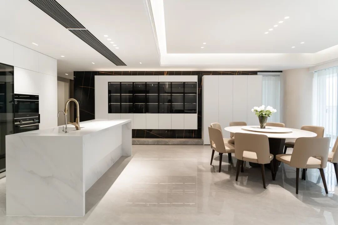  288㎡现代风格：空间流动与光影交织，现代大平层的极致简约！