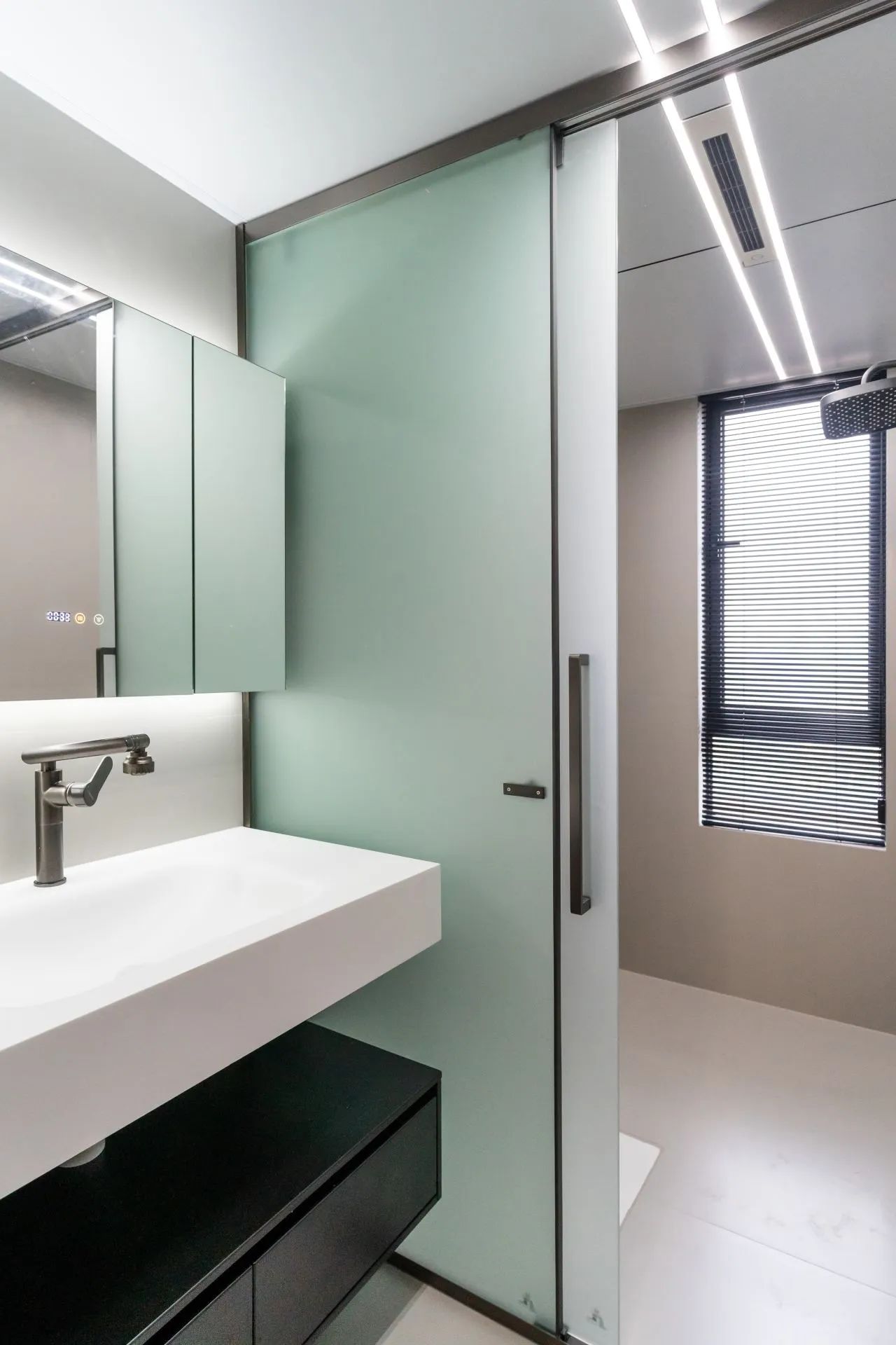 142㎡意式轻奢风：木质勾勒温润质感，细节打造理想人居！