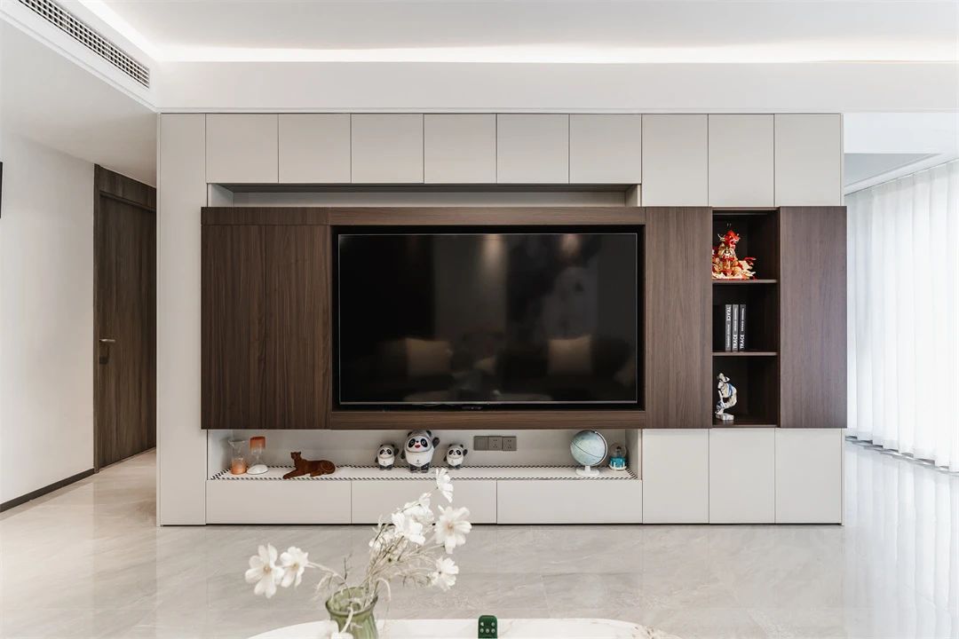  140㎡现代简约：简净的低饱和色系，诠释结构与色彩之美！