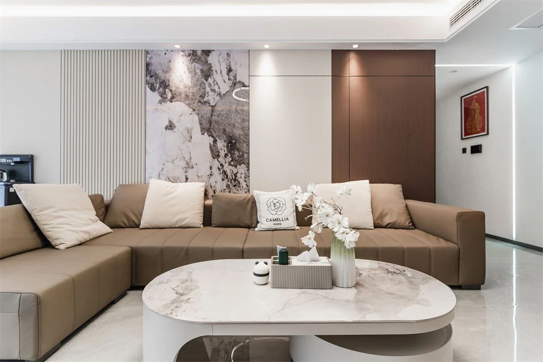  140㎡现代简约：简净的低饱和色系，诠释结构与色彩之美！