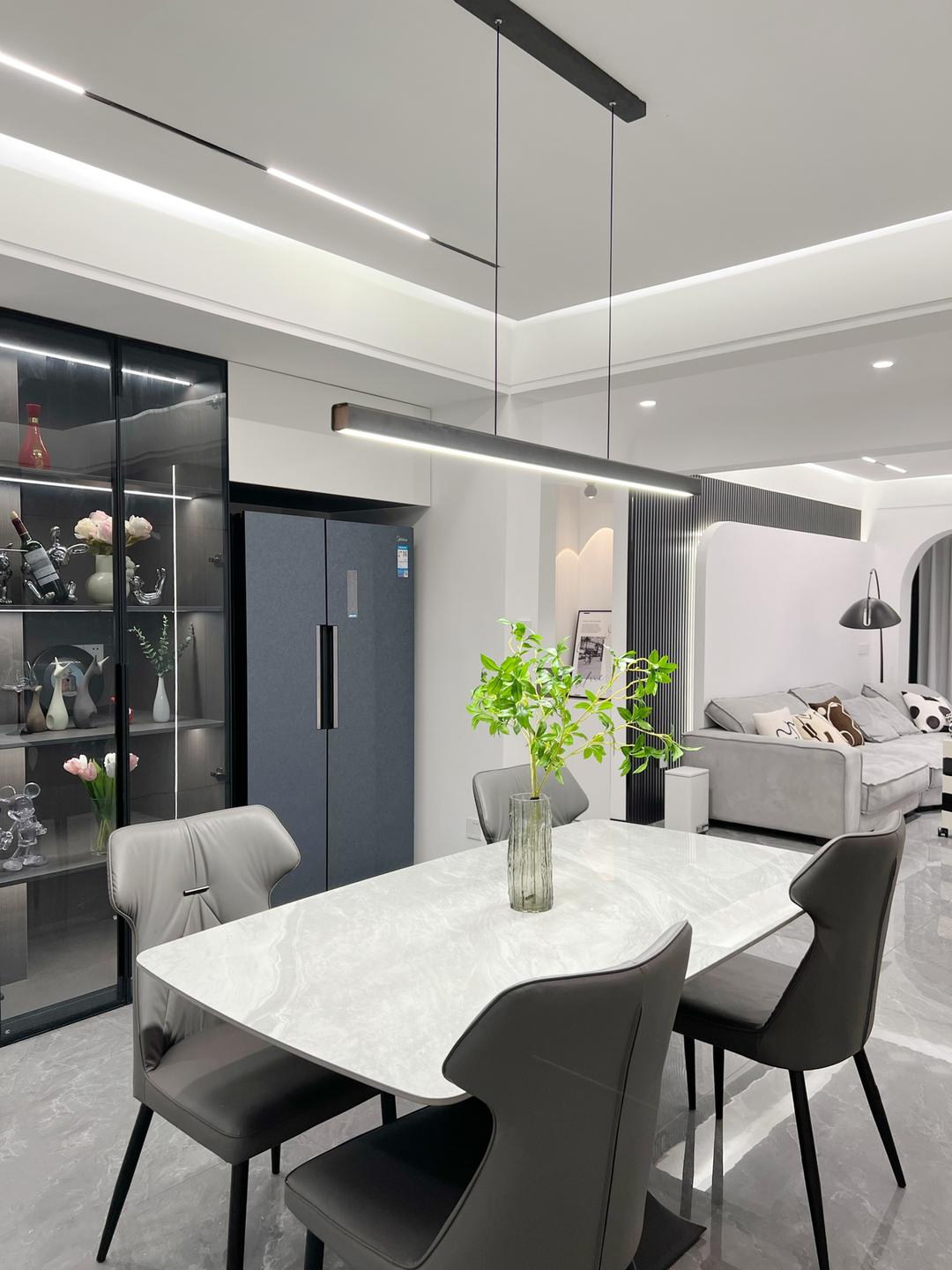 110㎡黑白灰现代风格