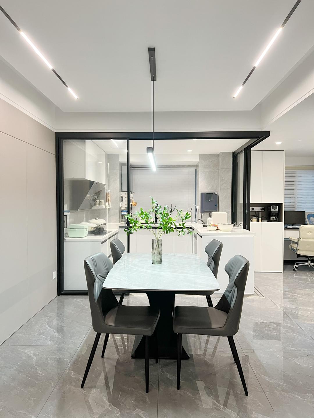 110㎡黑白灰现代风格