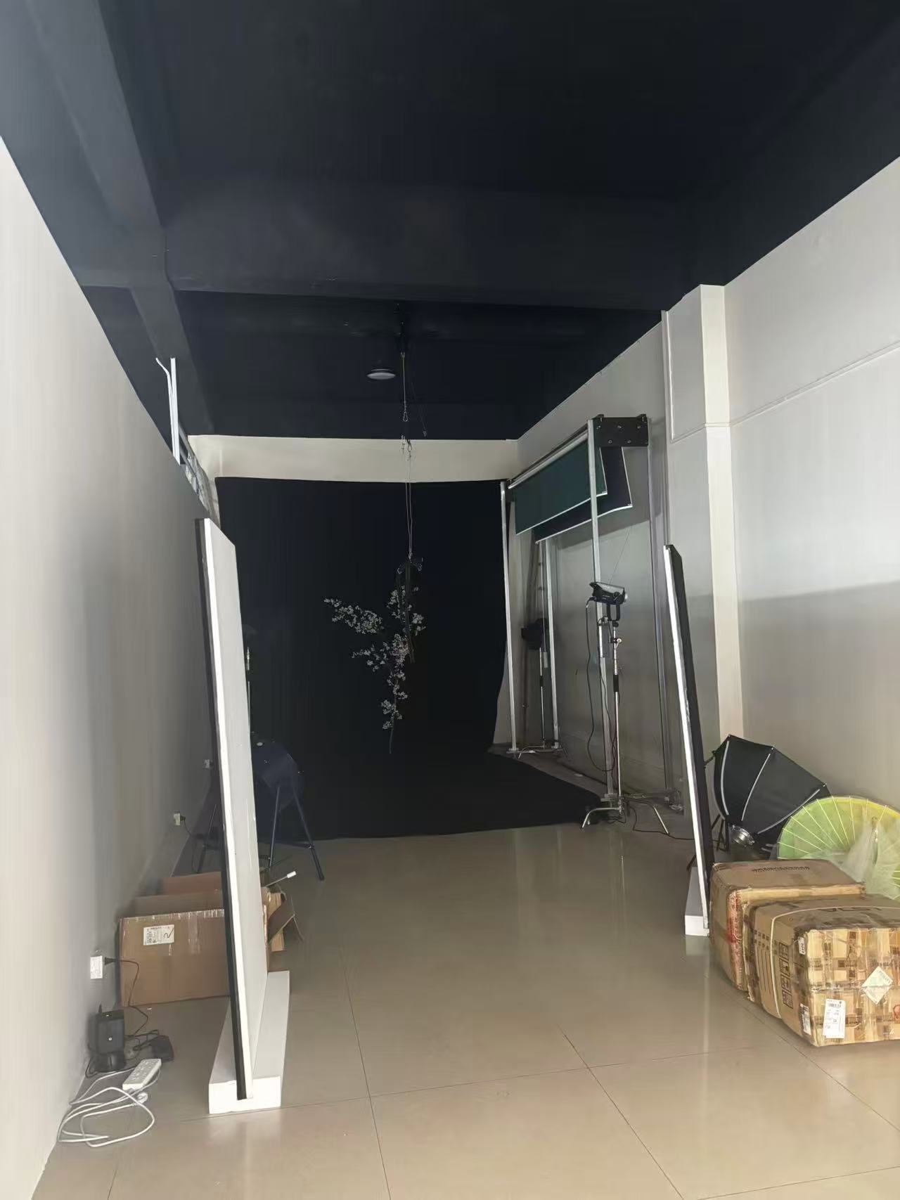 东升商铺装修艺术照相馆