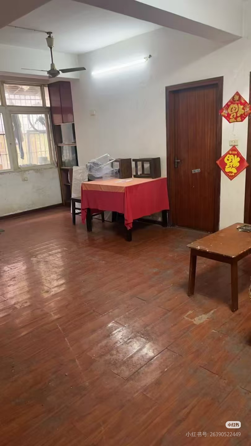 江汉路旧房翻新，效果可见，业主满意